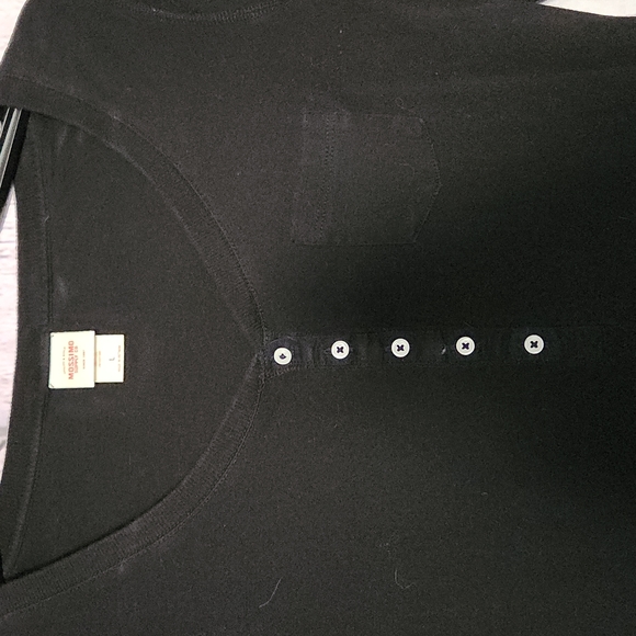 Fitted 3/4 sleeve black large Mossimo top - Picture 3 of 3